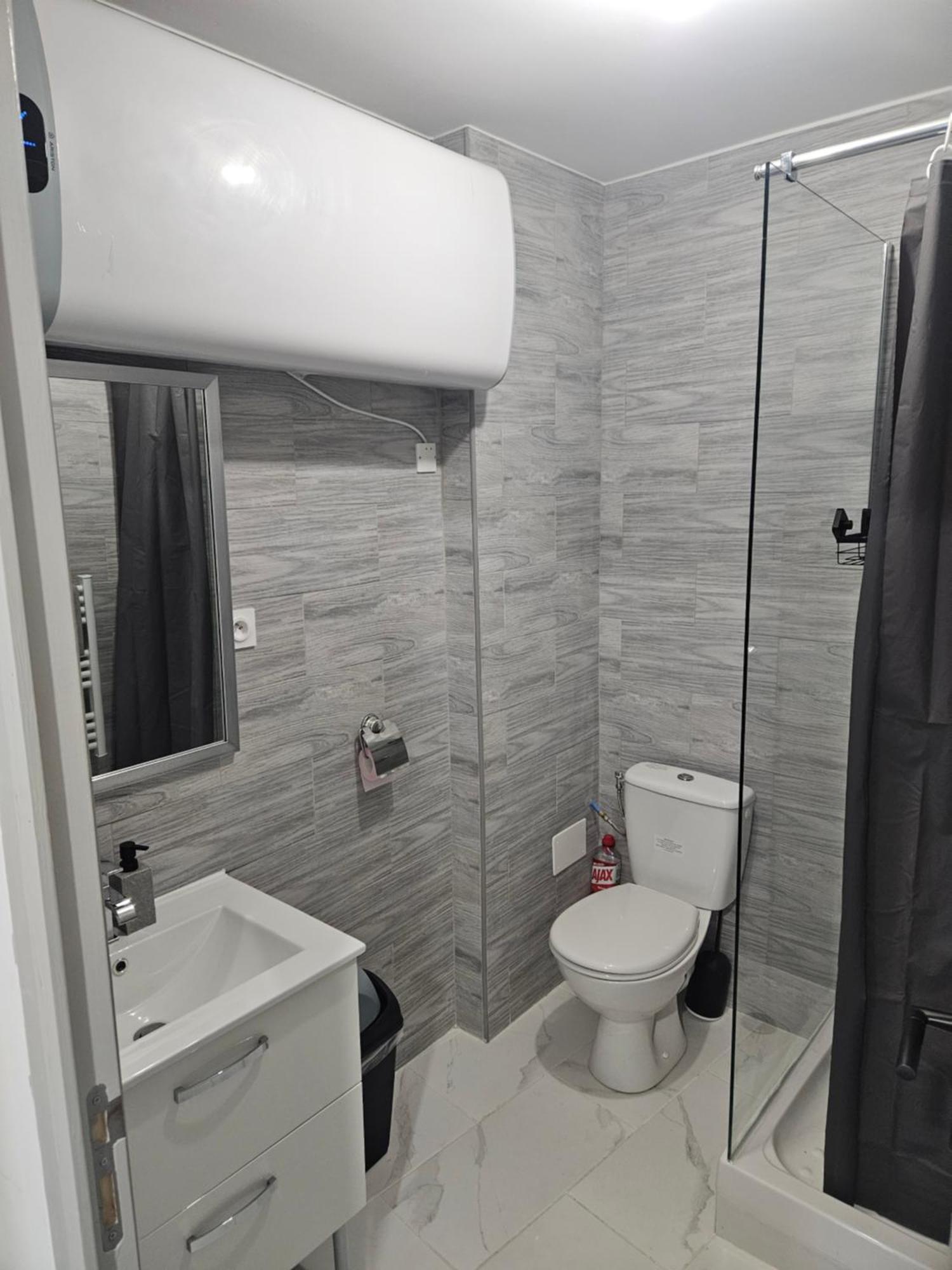 T2 Moderne, Calme Et Entierement Renove. Apartment Beziers Ngoại thất bức ảnh